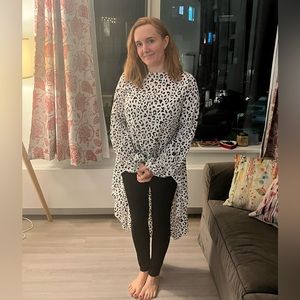 Dress /shirt/tunic statement party piece M-L black white snow leopard :)